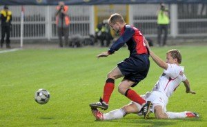 więzadło krzyżowe